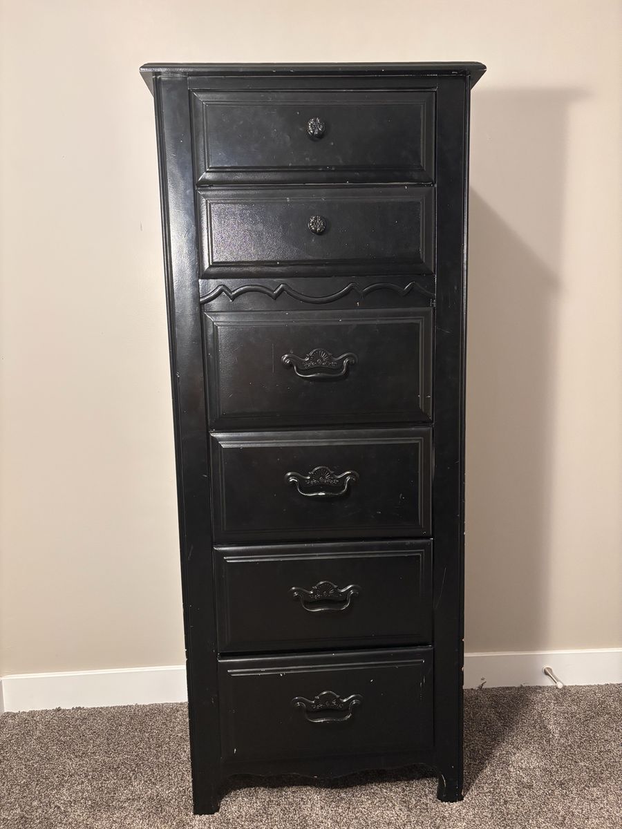 Tall dresser