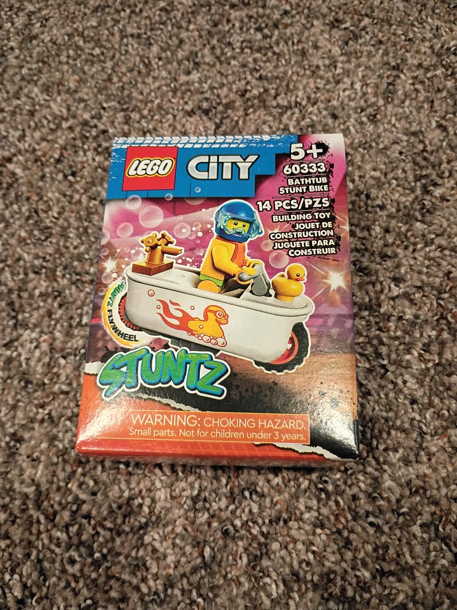 LEGO 10283 Bathtub Stunt Bike