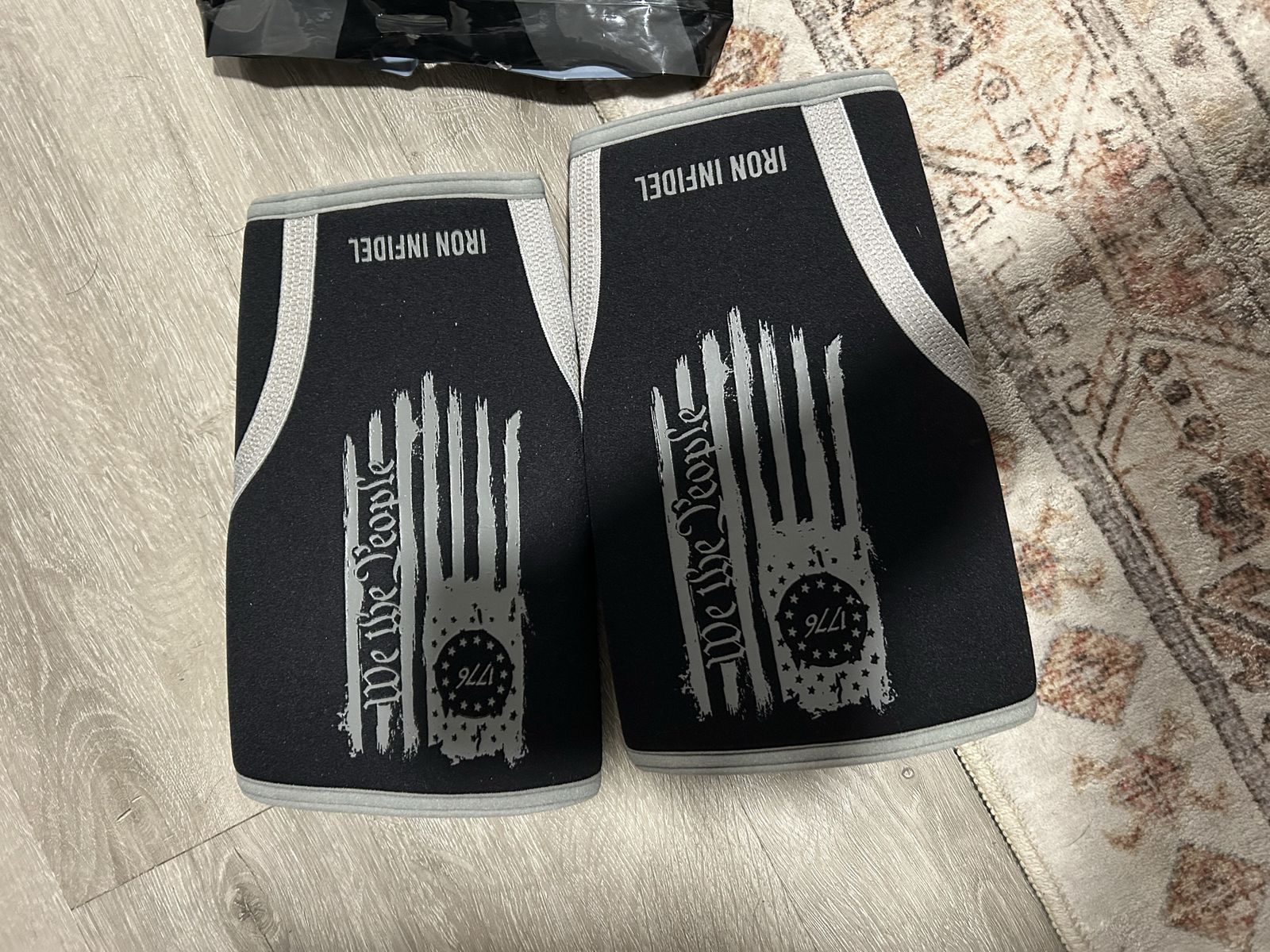 Iron Infidel We The People 7mm Knee Sleeves - Medium