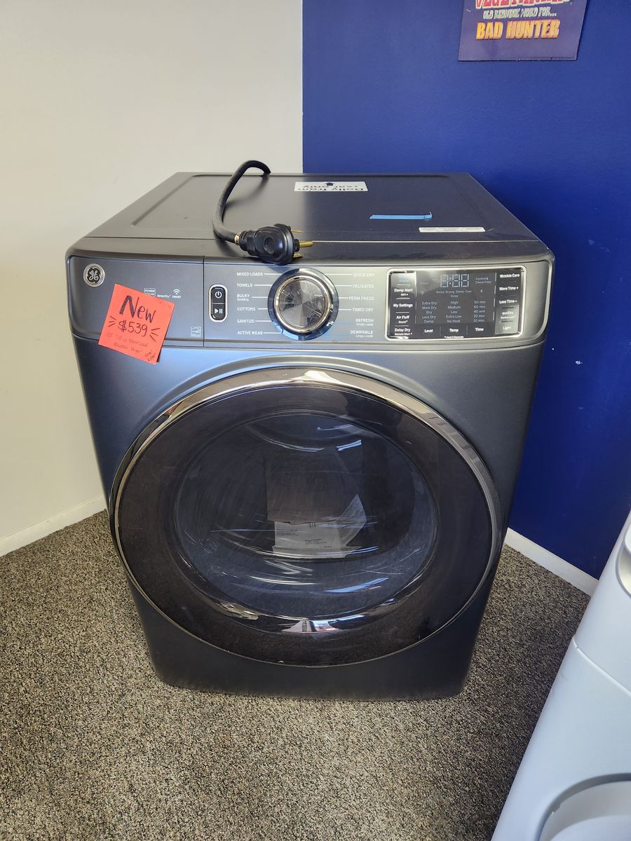 BEAUTIFUL BRAND NEW! GE 7.8 CF FRONTLOAD ELECTRIC DRYER