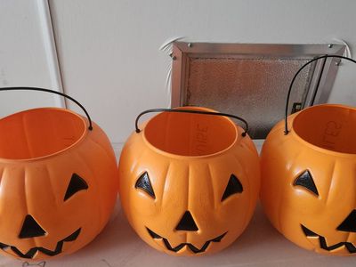 trick or treating pumpkins