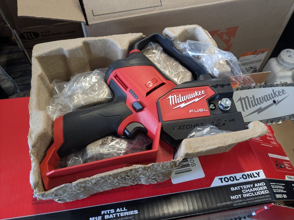MILWAUKEE chainsaw hatchet M12 not sawzall impact