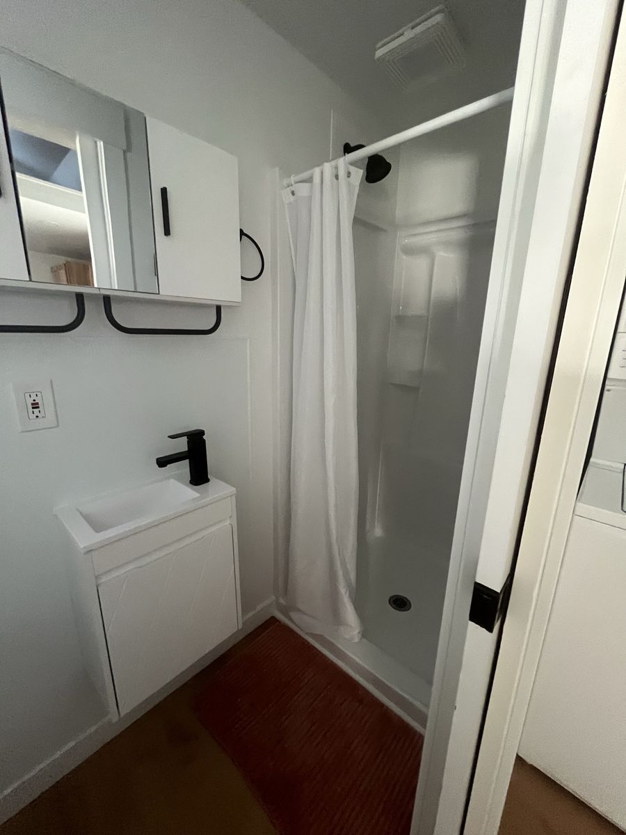 Main image 8