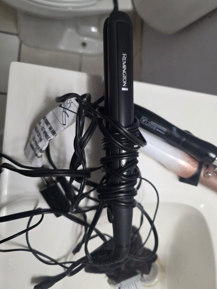 Remington Black Mini Hair Straightener Flat Iron Travel Size