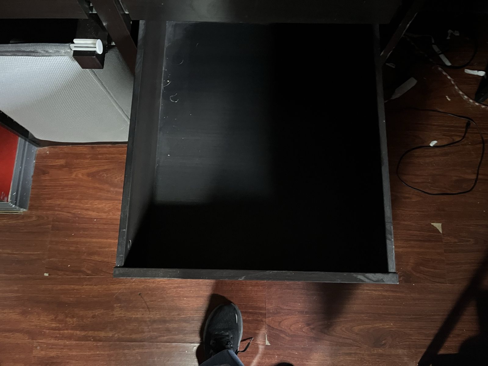 Main image 6