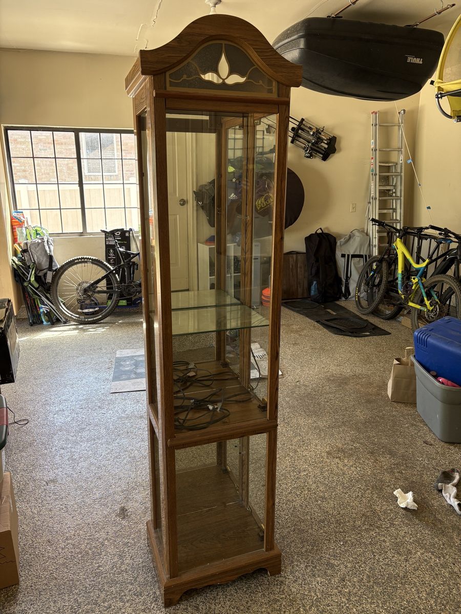 Glass Hutch /armoire