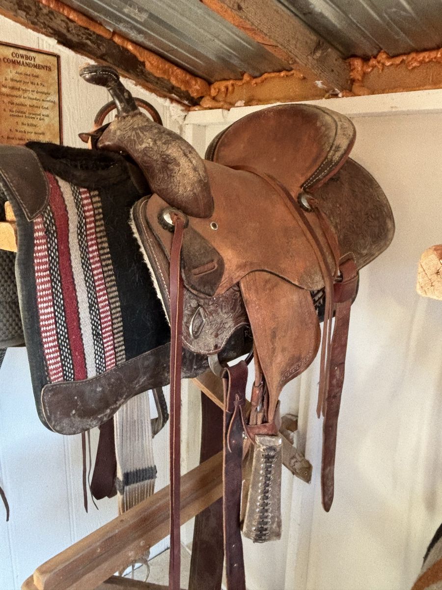 Saddles for sale(all tac)