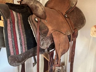 Saddles for sale(all tac)