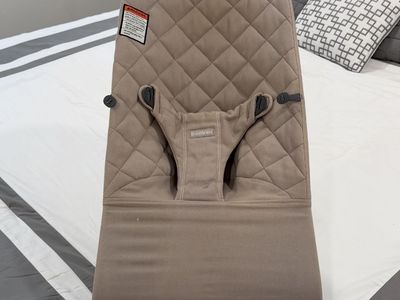 BabyBjorn Baby Bouncer - Quilted Beige