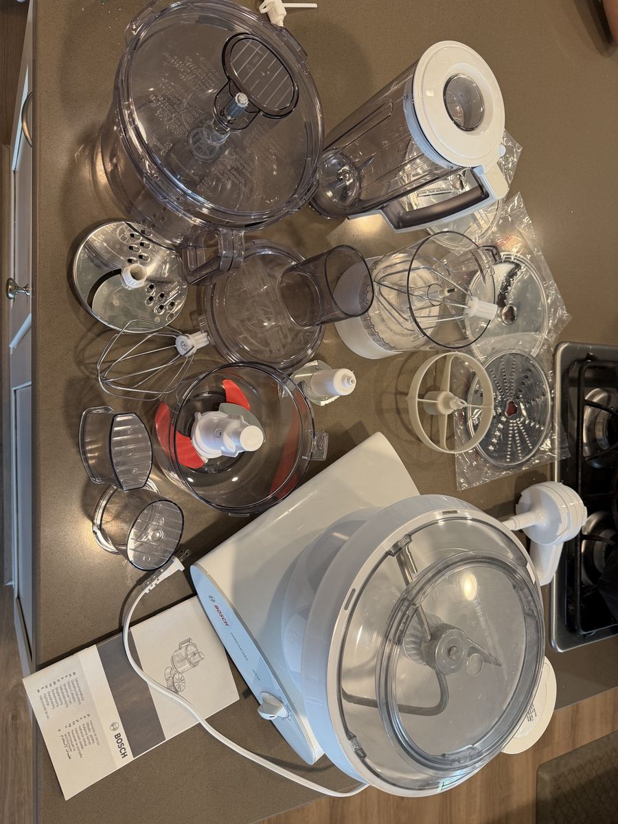 Bosch Universal Plus in new condition with extra