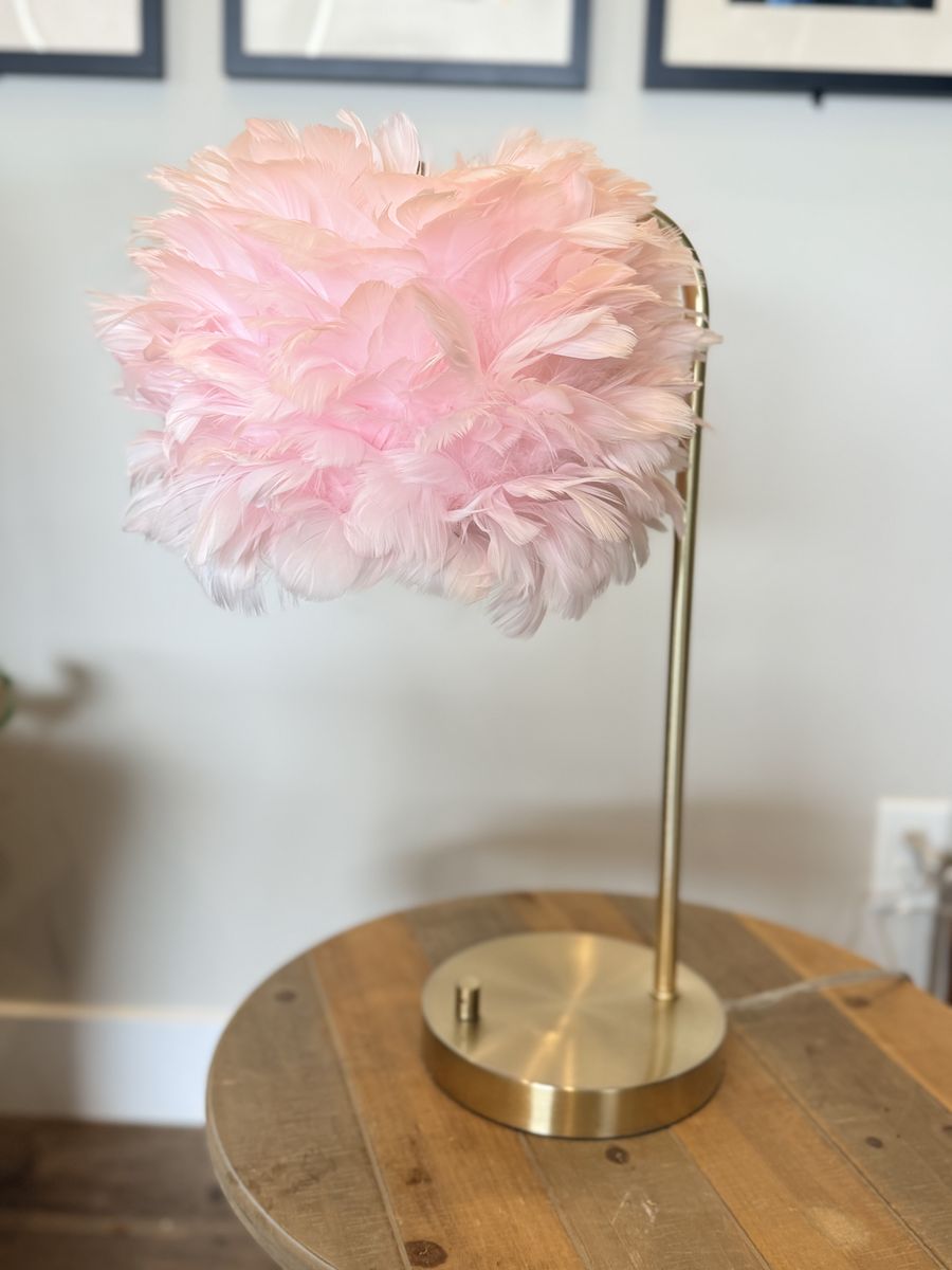 Super Cute Pink flamingo Feather And gold lamp
