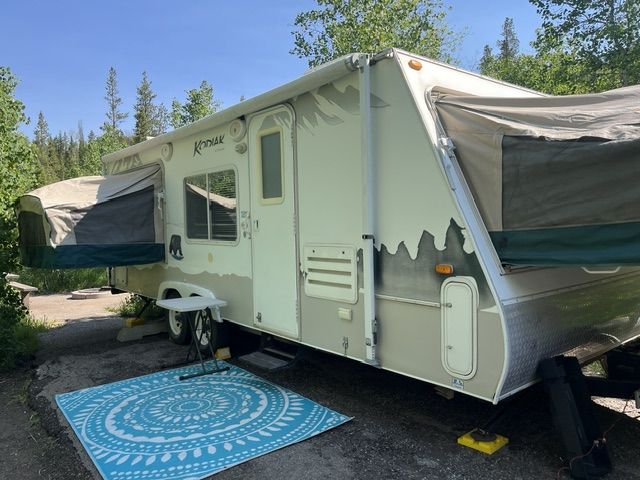 Kodiak Skamper Hybrid Travel Trailer