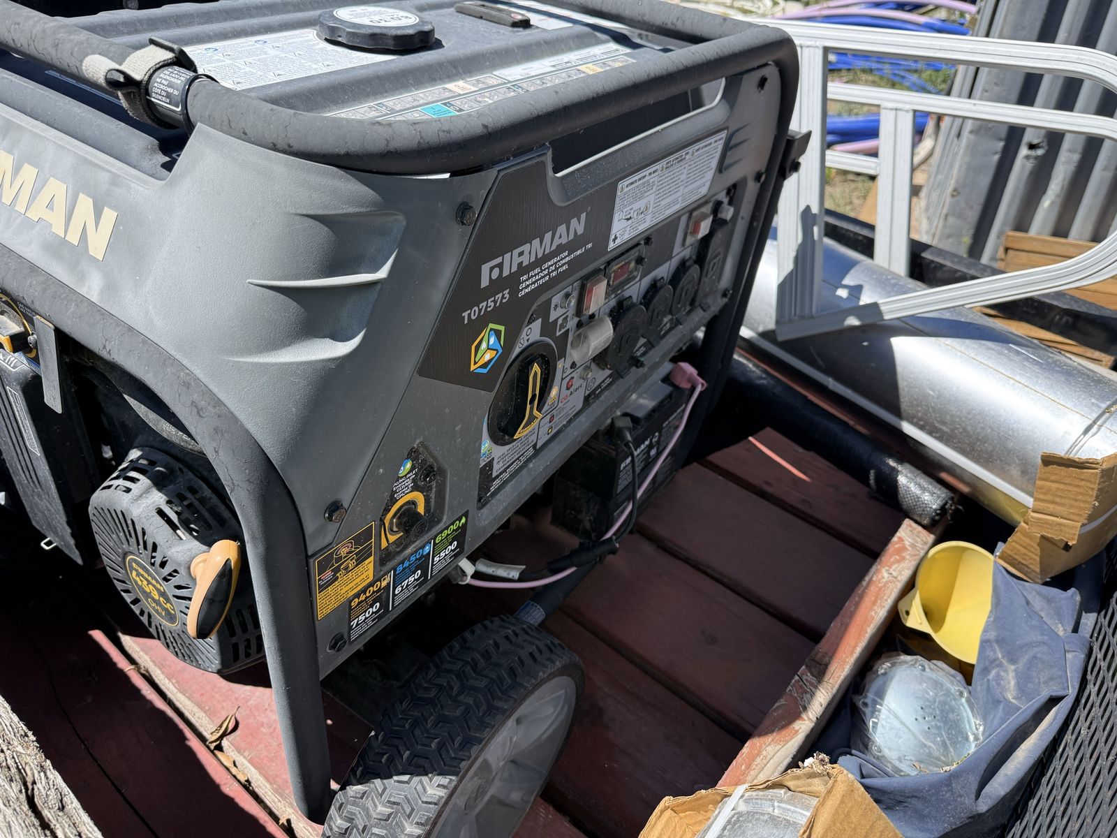 Firman T07573, 10,000-Watt/8,000-Watt Tri-Fuel Portable Generator