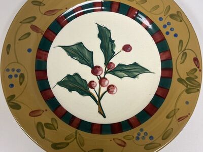 16 Sorrento Holly & Ivy Salad/Dessert Plates