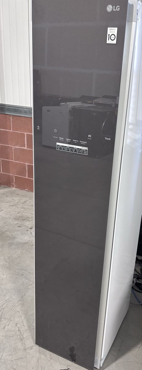 LG Styler Smart Steam Closet