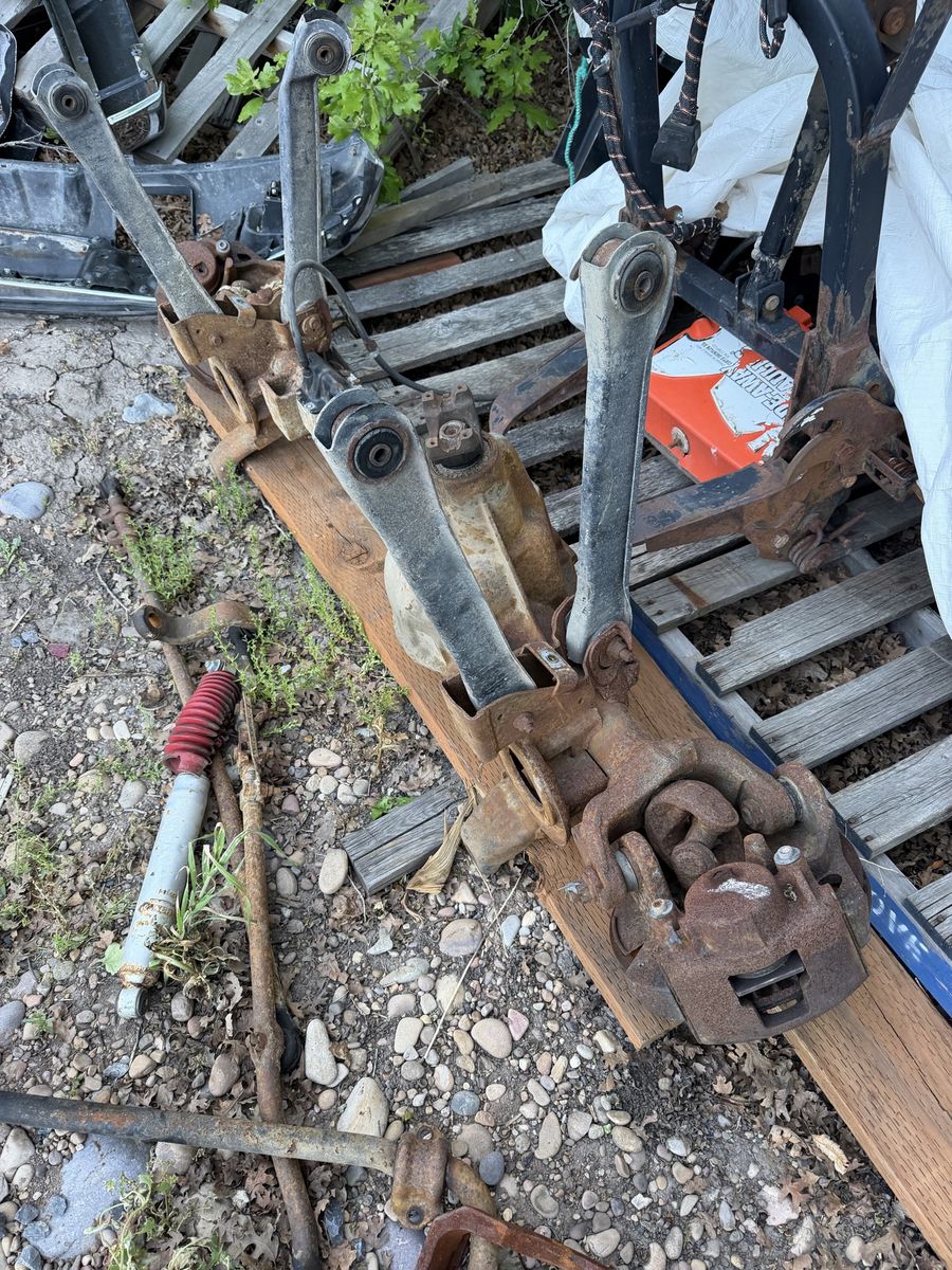 Main image 3