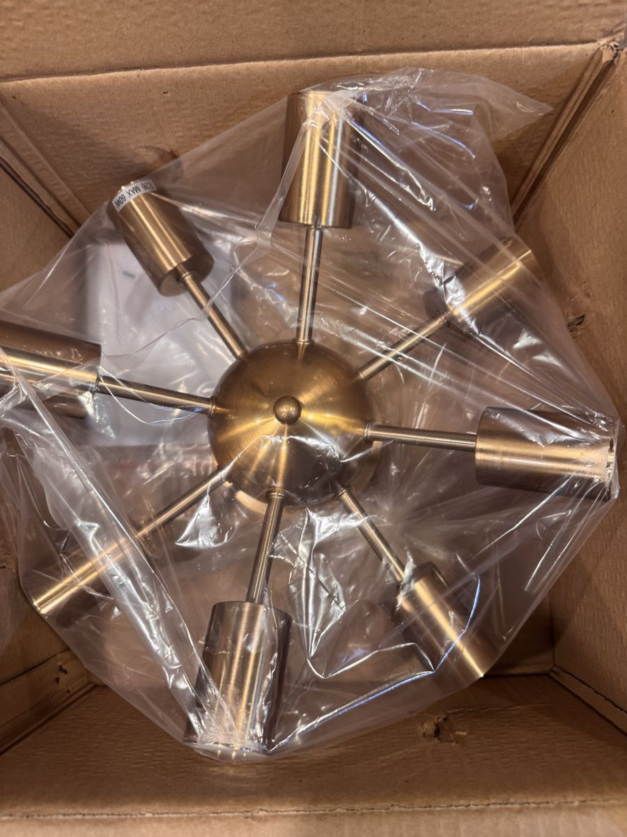 Main image 4