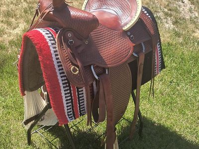 Beautiful Hereford Saddle – Fully Loaded & Ready to Ride (16”)
