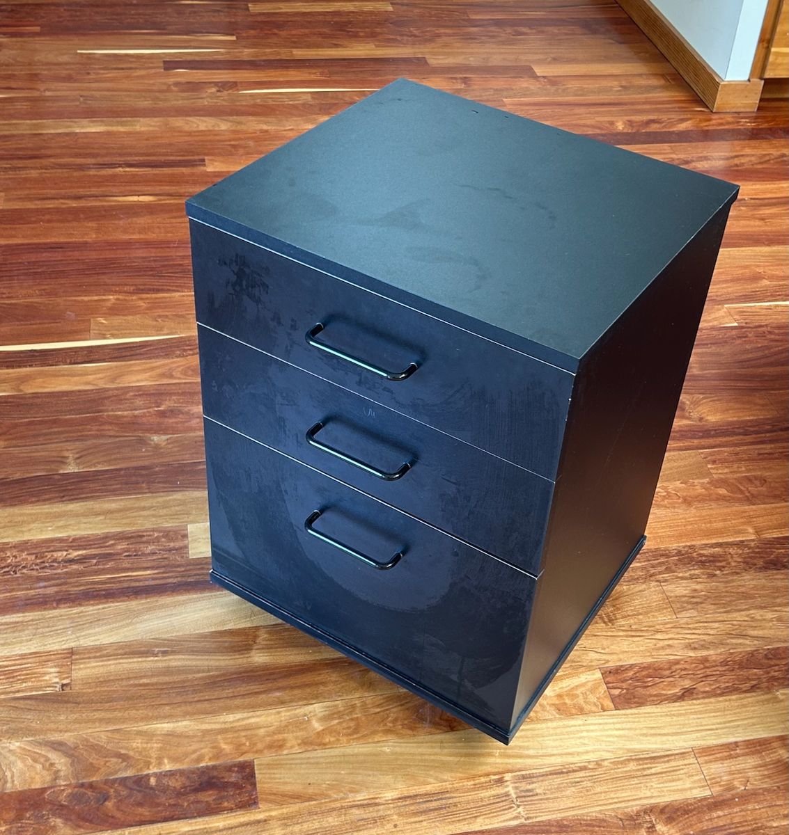 Black 3-drawer pedestal on casters