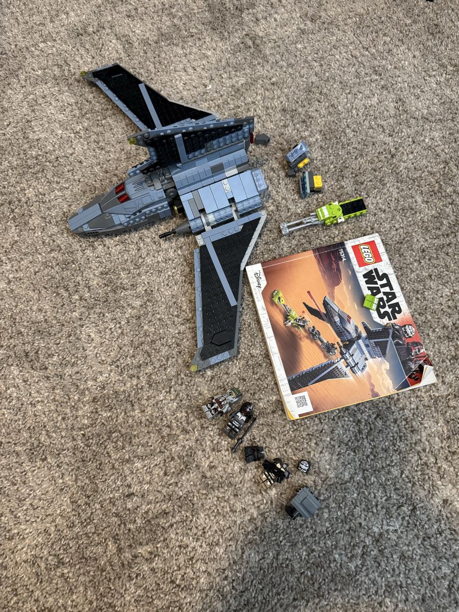 LEGO Star Wars The Bad Batch Attack Shuttle Set 75314 with Manual