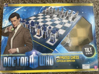 Doctor Who Animated Lenticular Chess Game Matt Smith 11th Doctor Ages 5+