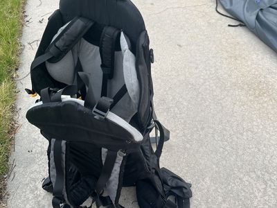 Baby hiking backpack “sherpani rumba superlight”