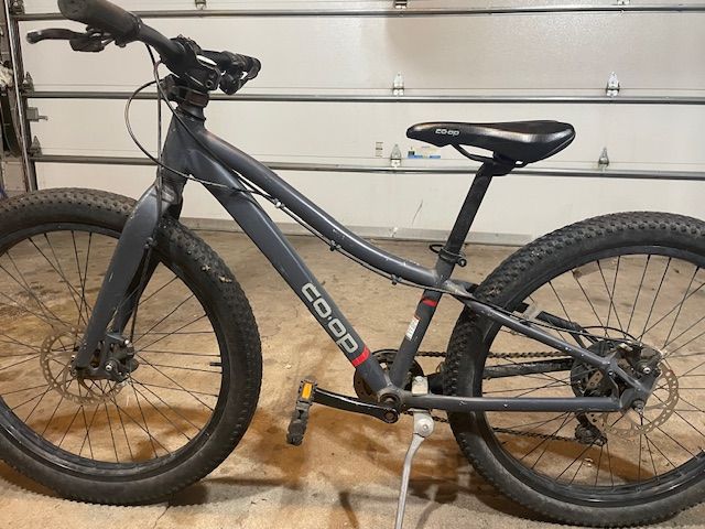 Mountain Bike CoOP 24" wheels, S or XS REI brand