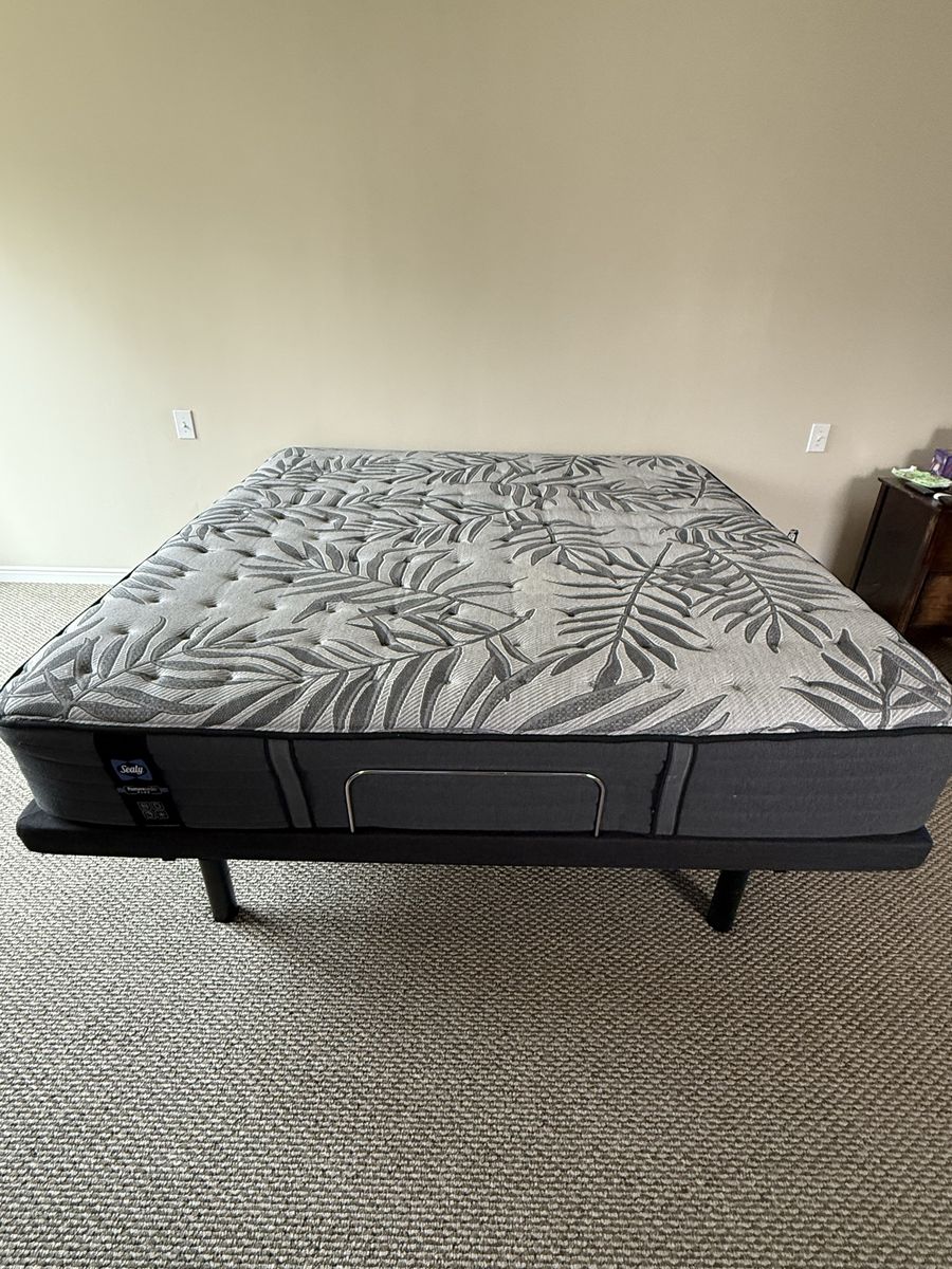 Sealy Posturepedic Queen Mattress &  adjustable Platform Base by control- Great Condition, Comfortable Sleep