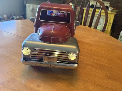 Set of two holiday farmhouse trucks