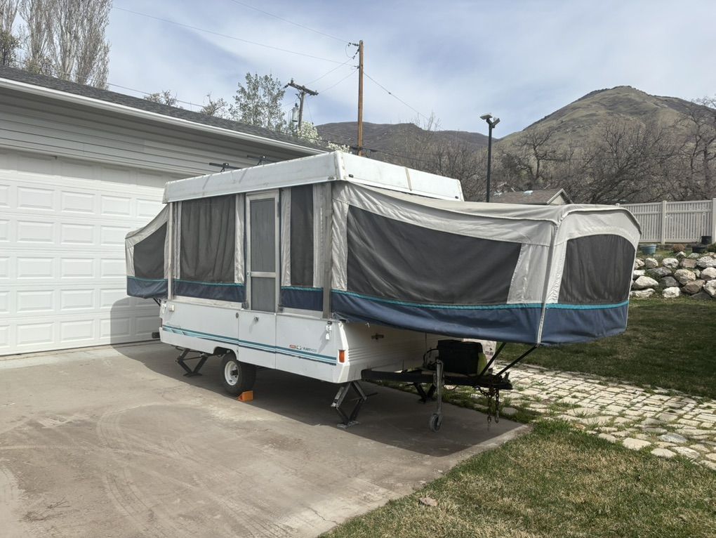 1995 Tent Trailer