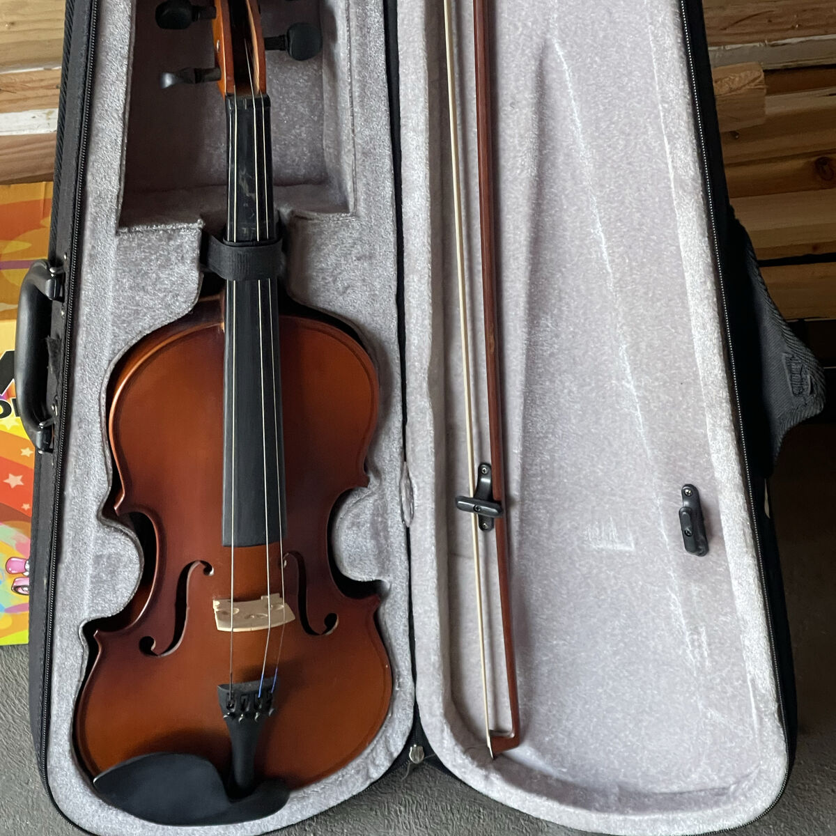 4/4 Full Size Violin