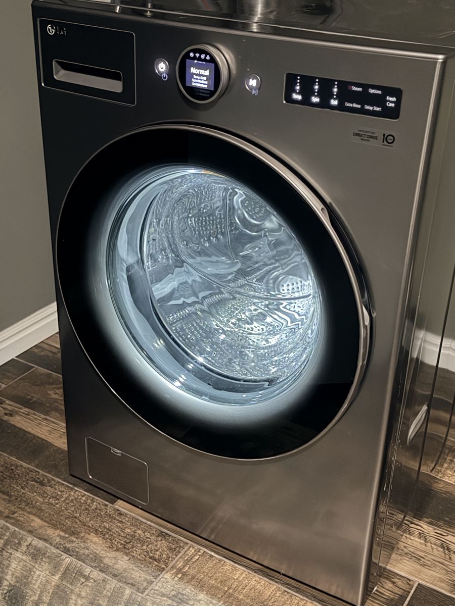 LG WM5500HVA A.I. 4.5cu Ft Smart Washer Front Load