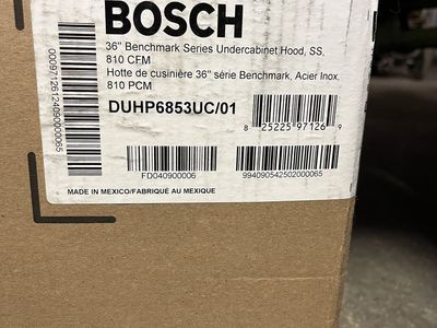 Bosch 36" Benchmark Series Under cabinet Range Hood SS, 810 CFM, Model DUHP6853UC/01
