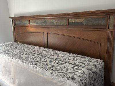 Bed set and box springs- king
