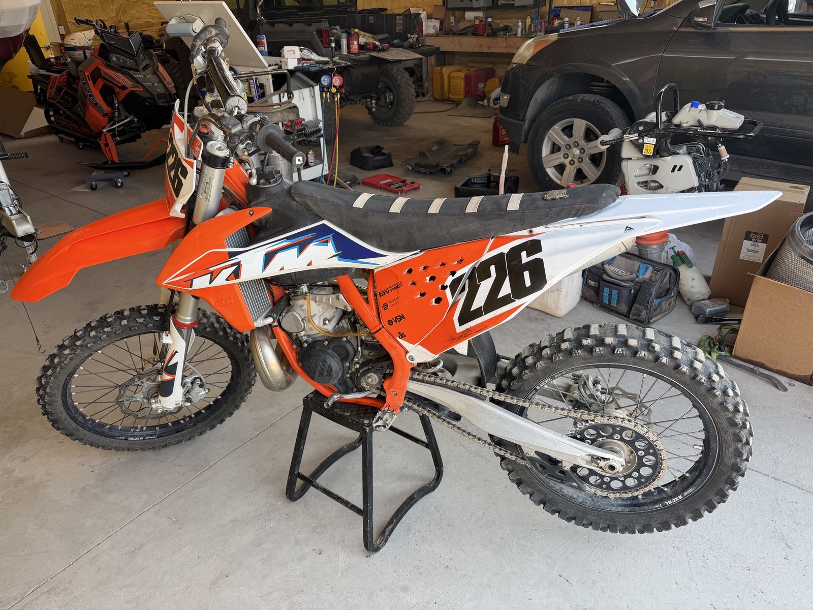 2022 KTM 250 SX Dirt Bike - 2-Stroke Motor
