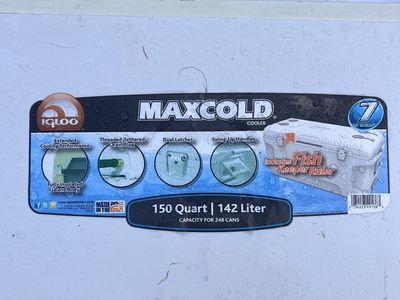 Igloo Maxcool 150 quart sportsman cooler