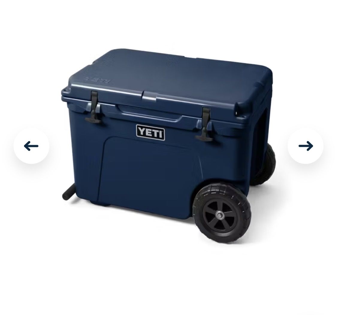 New Yeti Wheeled Tundra Haul Cooler Navy.