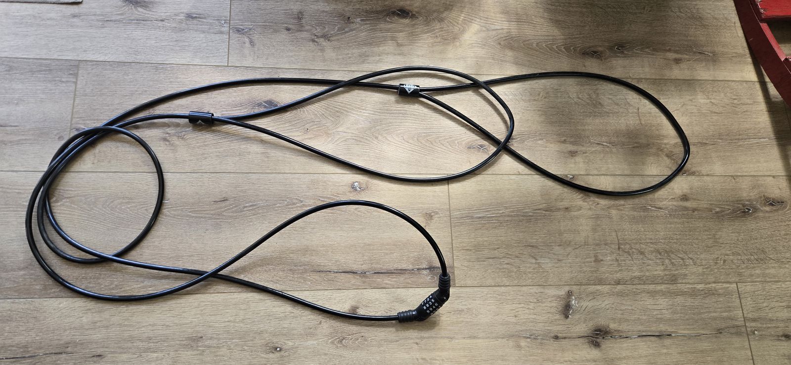 Lasso kayak/SUP cable security combination lock