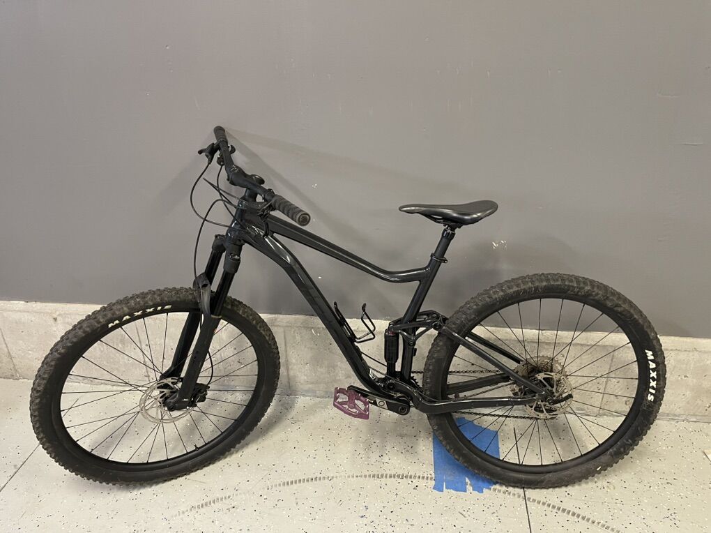 Giant Stance Mountian Bike