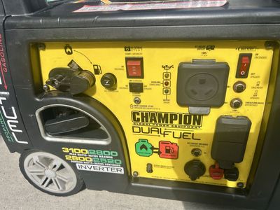Champion 3100 Watt Dual Fuel Generator