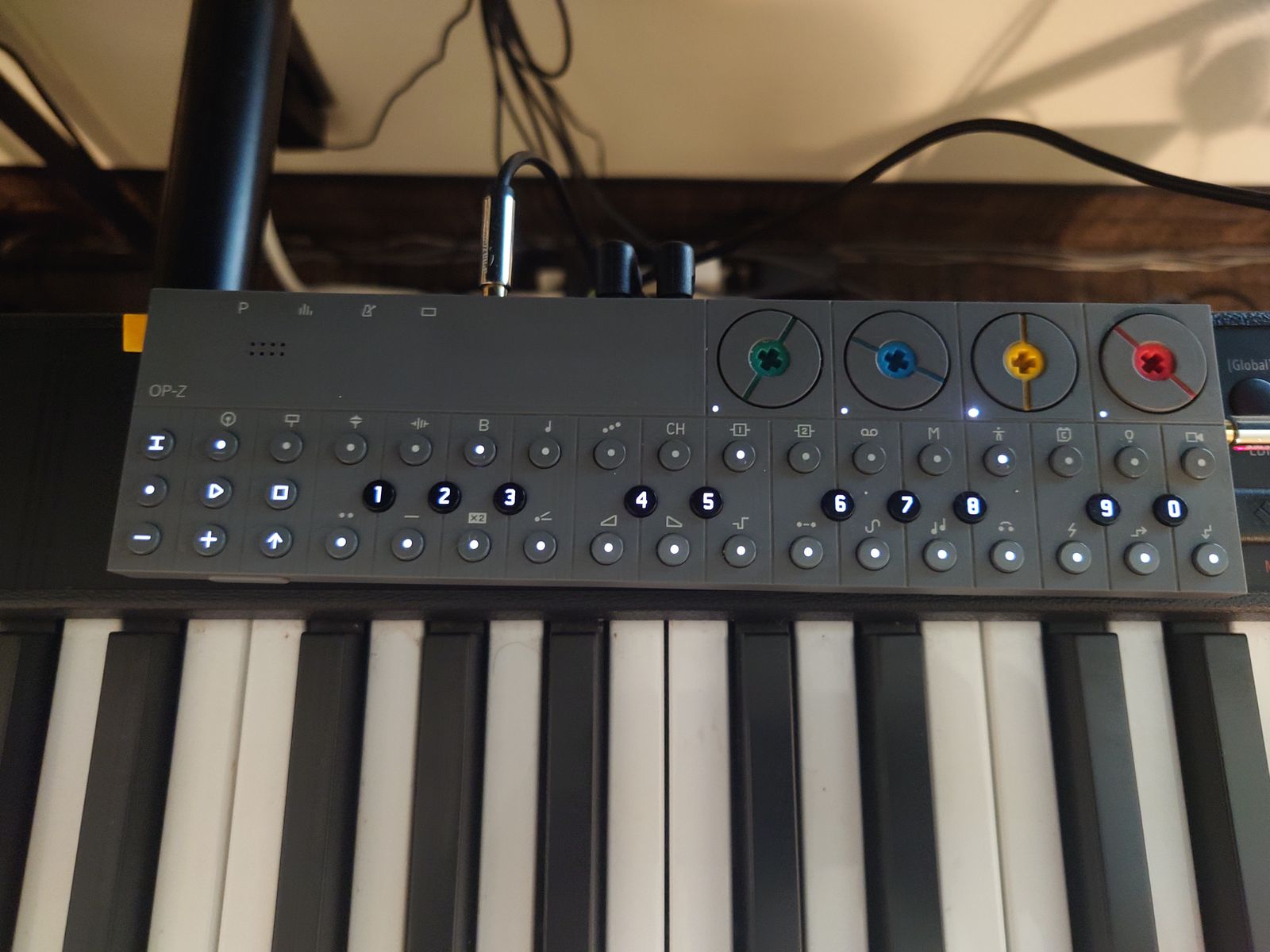 WTT/WTS- Teenage Engineering OP-Z 16 Track Sequencer