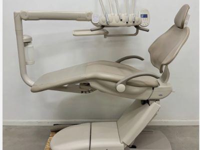 Adec 511 Dental Exam Chair W/ Adec 533 Radius Doctor’s Delivery Unit & Touchpads