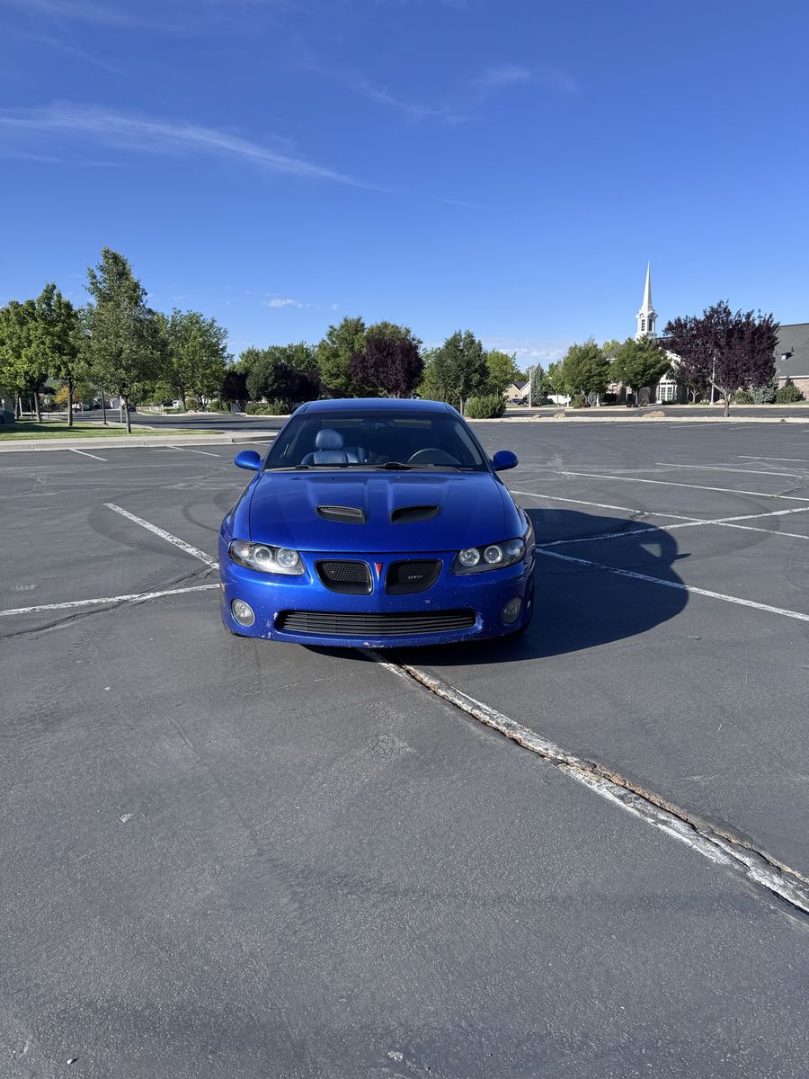 Main image 3