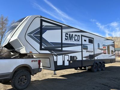 2020 Grand Design Momentum 381 M Toy Hauler with 14.5' Garage