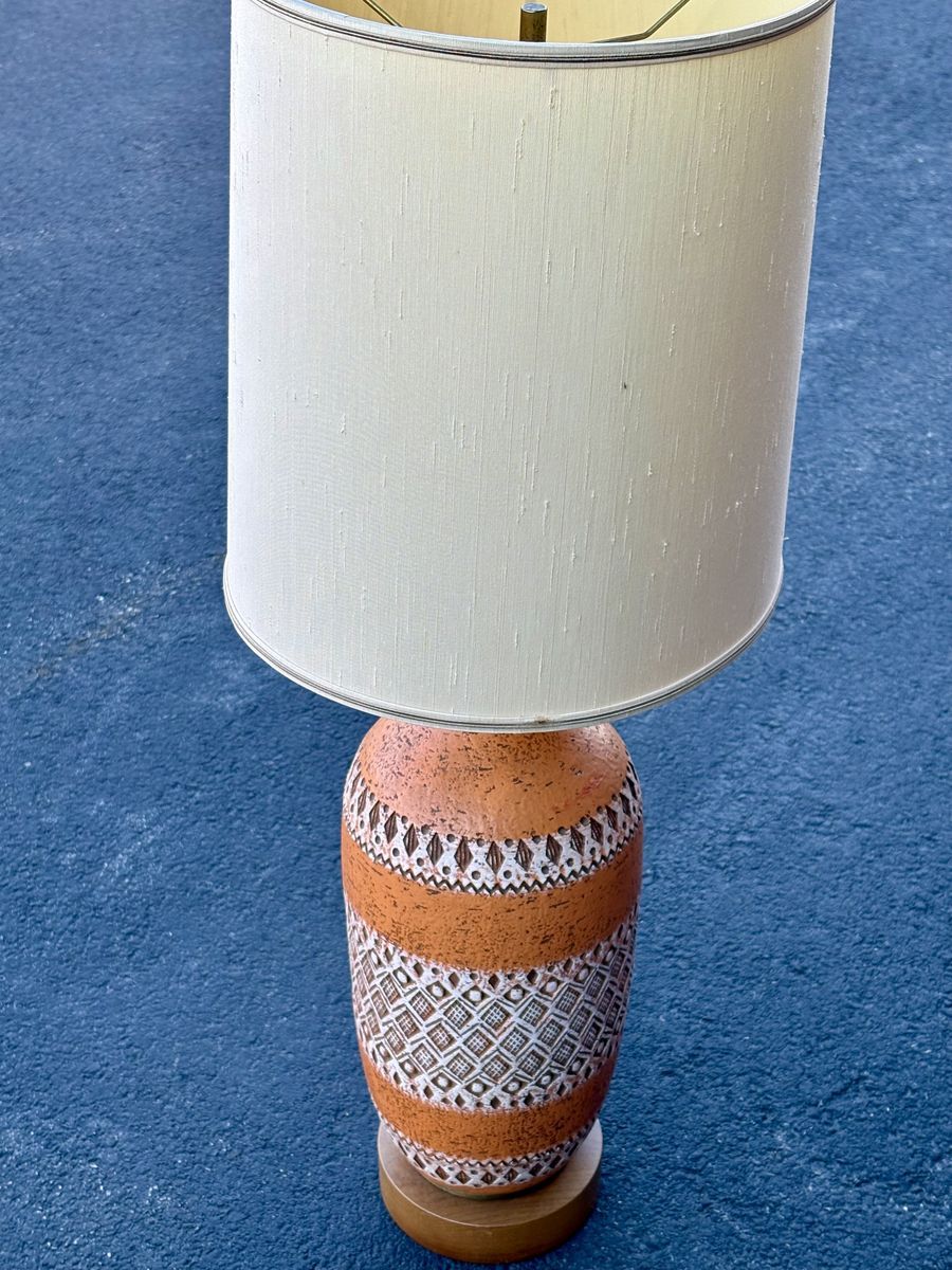 Fantastic terracotta vintage Mid Century Modern table lamp.Big Bold & Beautiful MCM