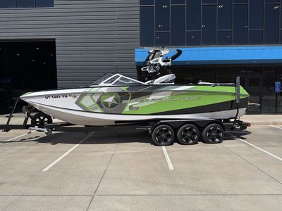 2014 Nautique G25