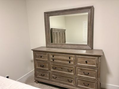 Rustic Farmhouse Queen Size Bed Frame, 1 nightstand, and Matching Dresser with Mirror - Gray Wash Wood