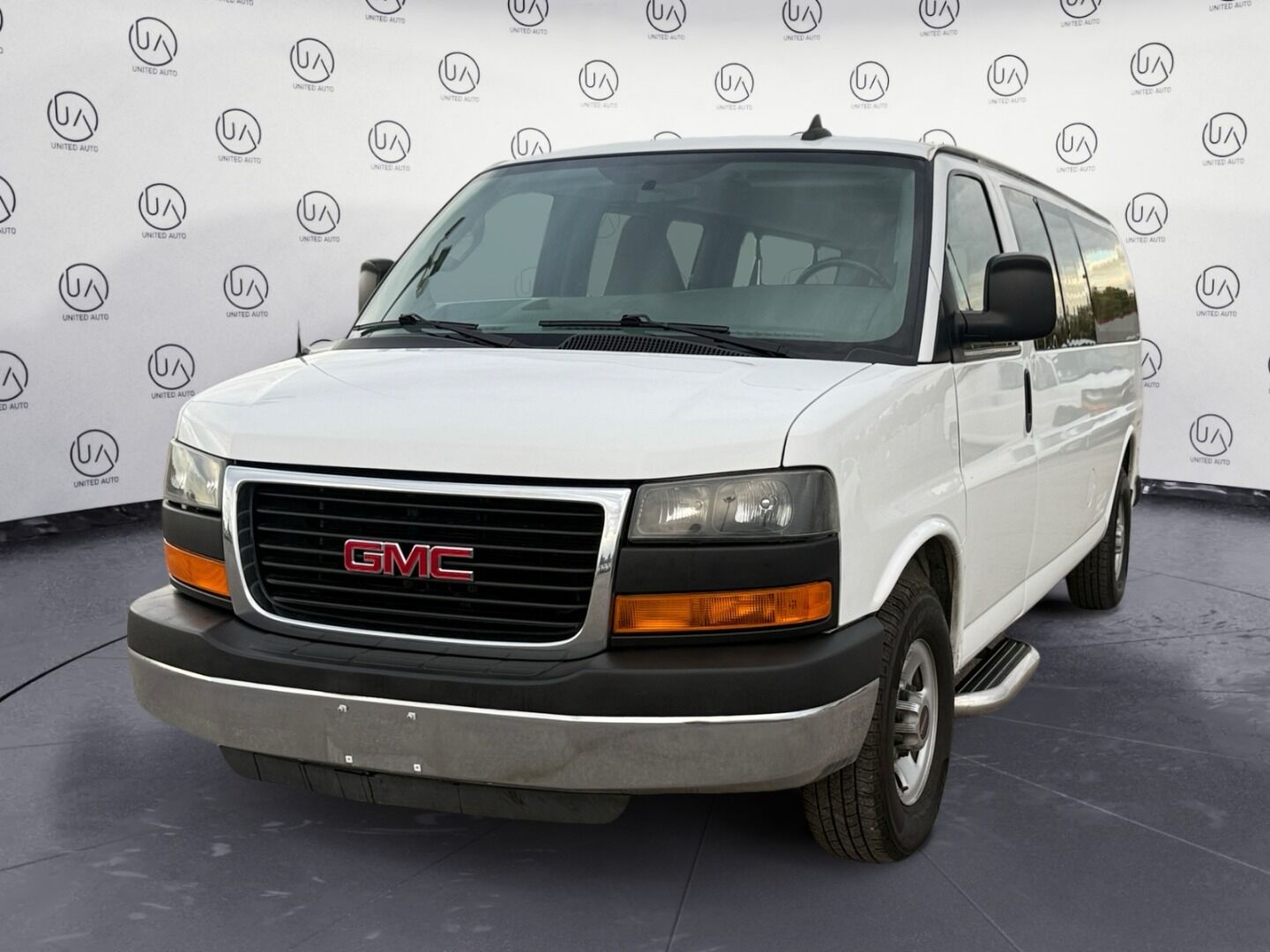 2016 GMC SAVANA LT 3500