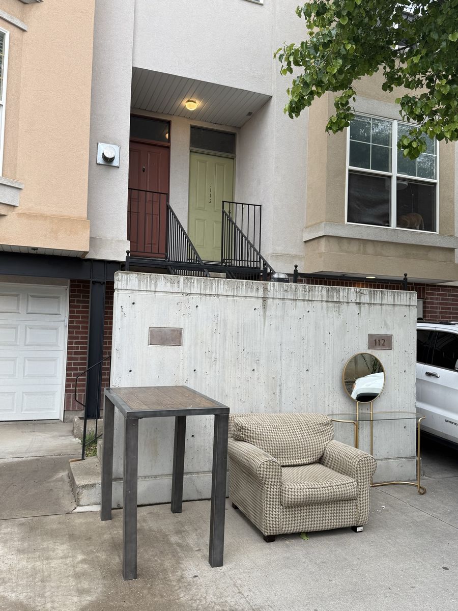 FREE CURBSIDE PICKUP