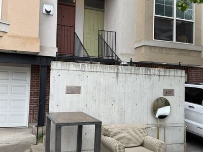 FREE CURBSIDE PICKUP